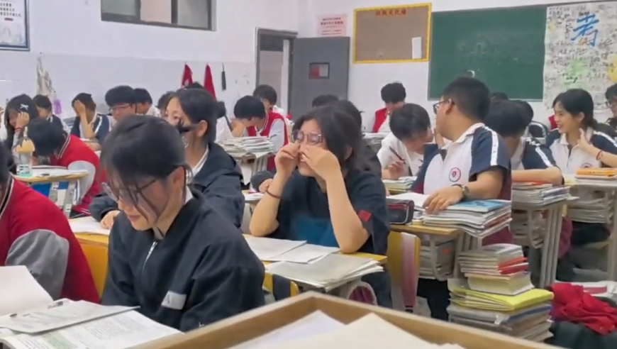 2025老澳门六今晚特马是什么,89岁王德顺携妻看哪吒2,全面解答解释落实_定制版V4.77